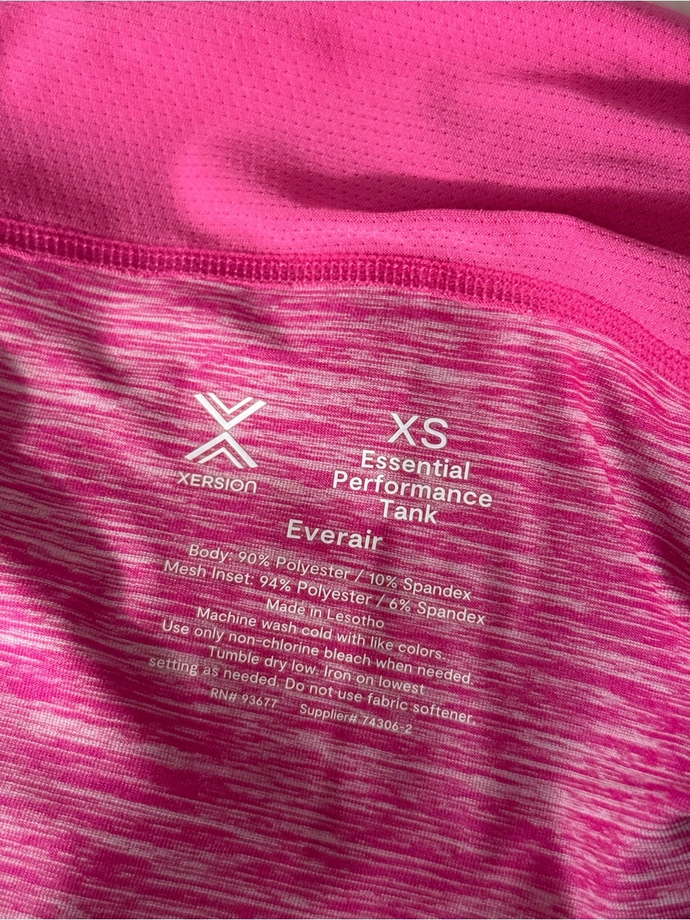 3 Tank Tops - Picture 6 of 9